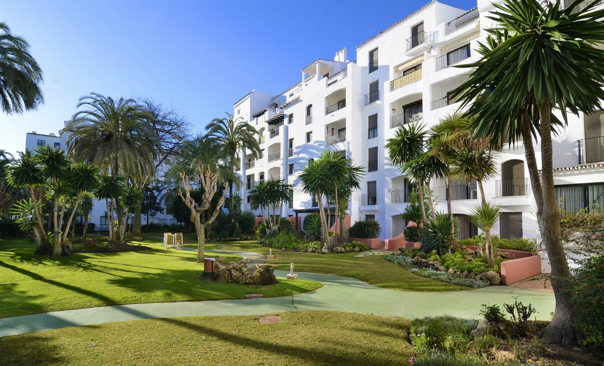 Club Jardines Del Puerto Apartment Marbella Exterior photo
