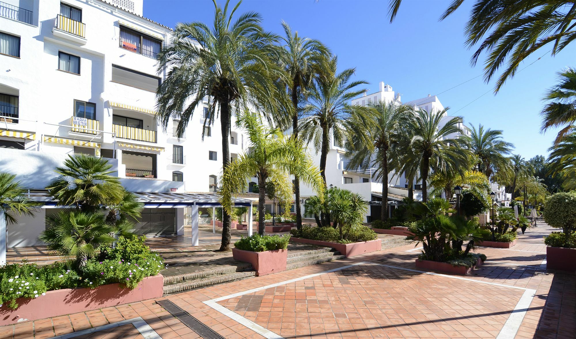 Club Jardines Del Puerto Apartment Marbella Exterior photo