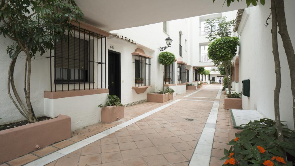 Club Jardines Del Puerto Apartment Marbella Exterior photo